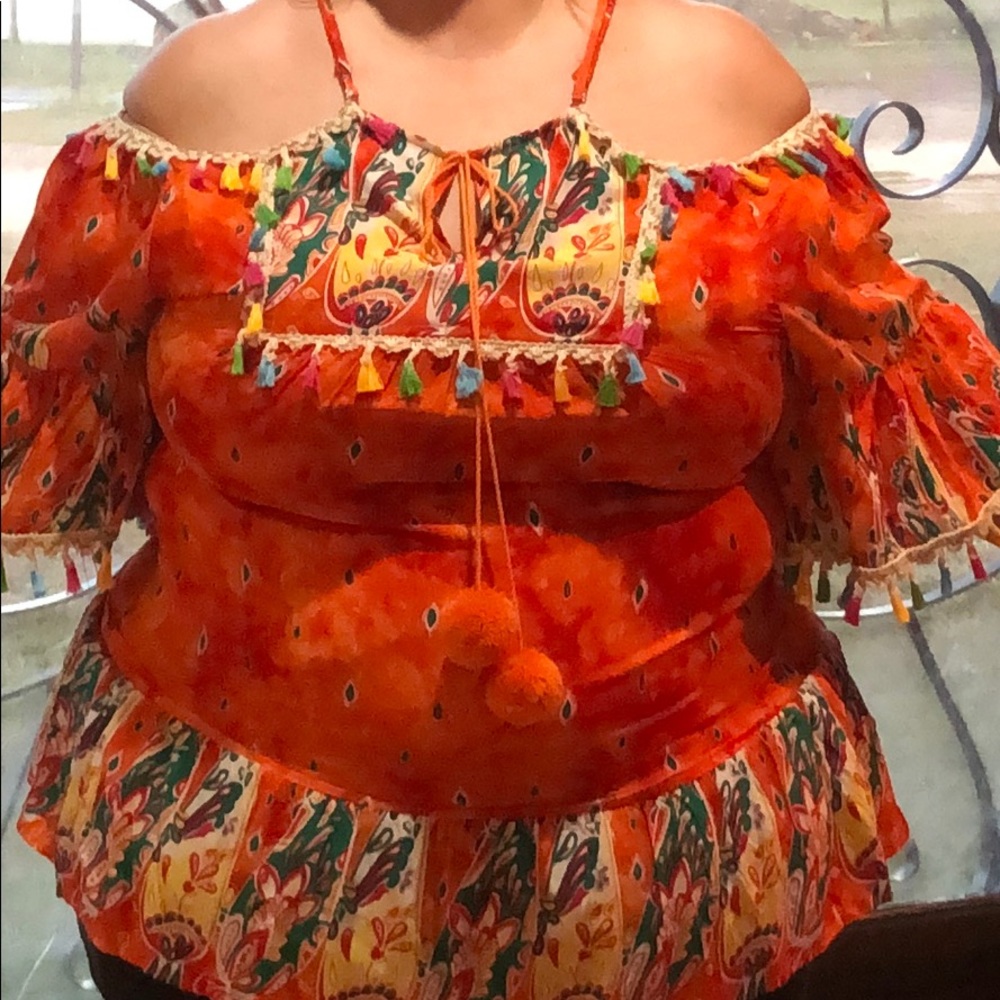 NWT fiesta top